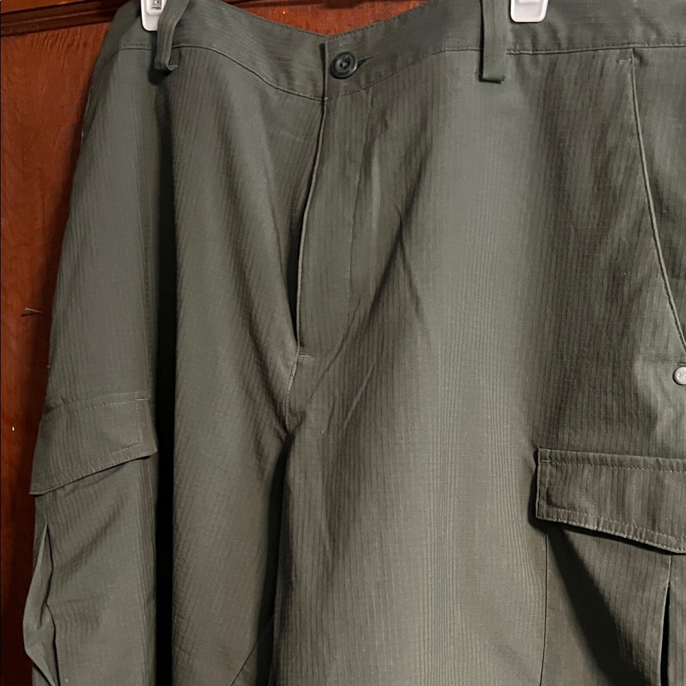 Under Armour Olive Green HeatGear shorts